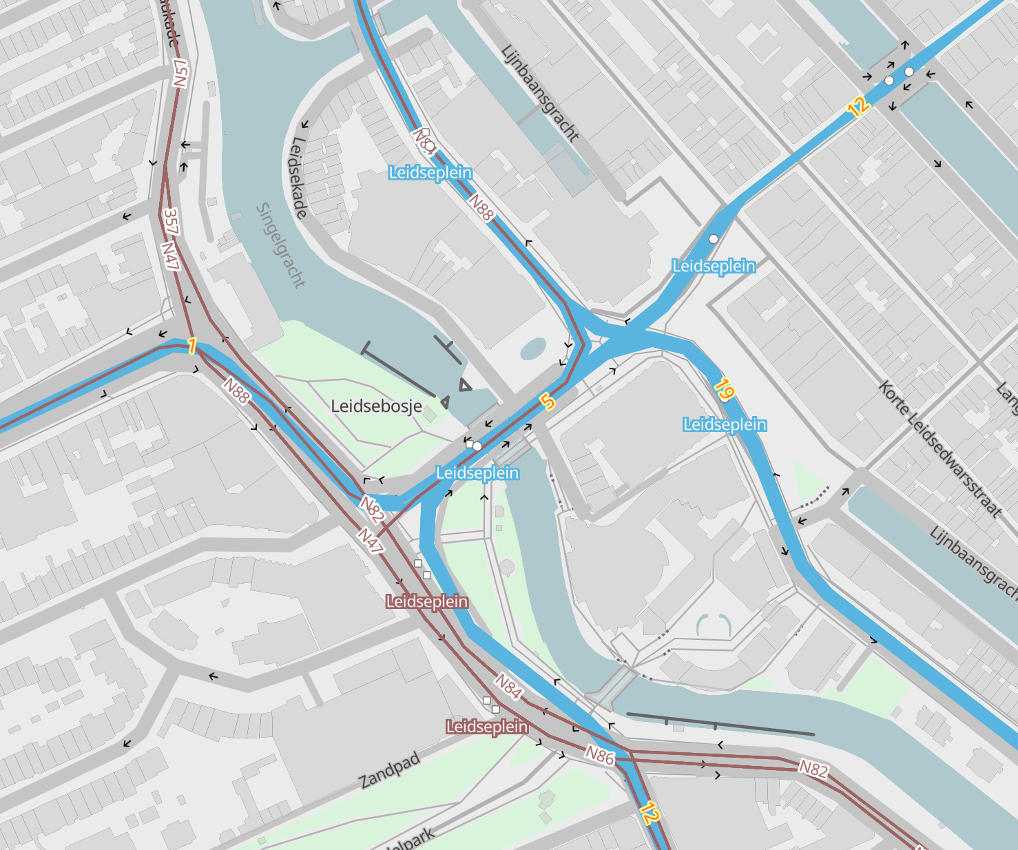 Tram route styling example on the Tracestrack transport map